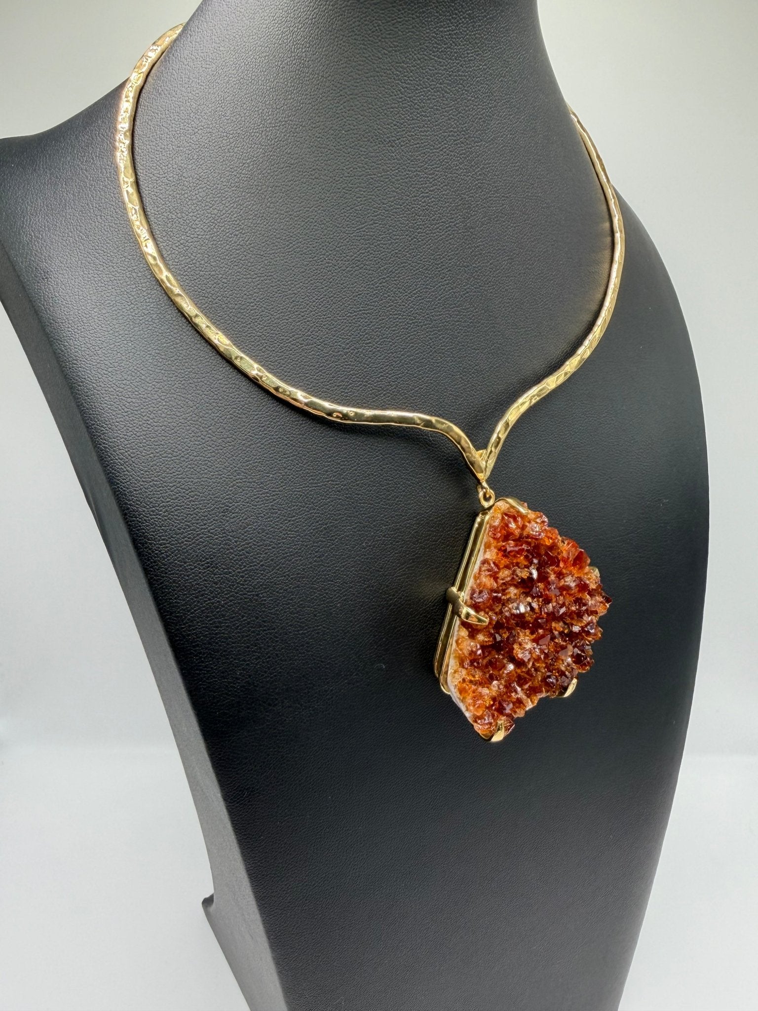Amber Contour Necklace - AVA Jewelry