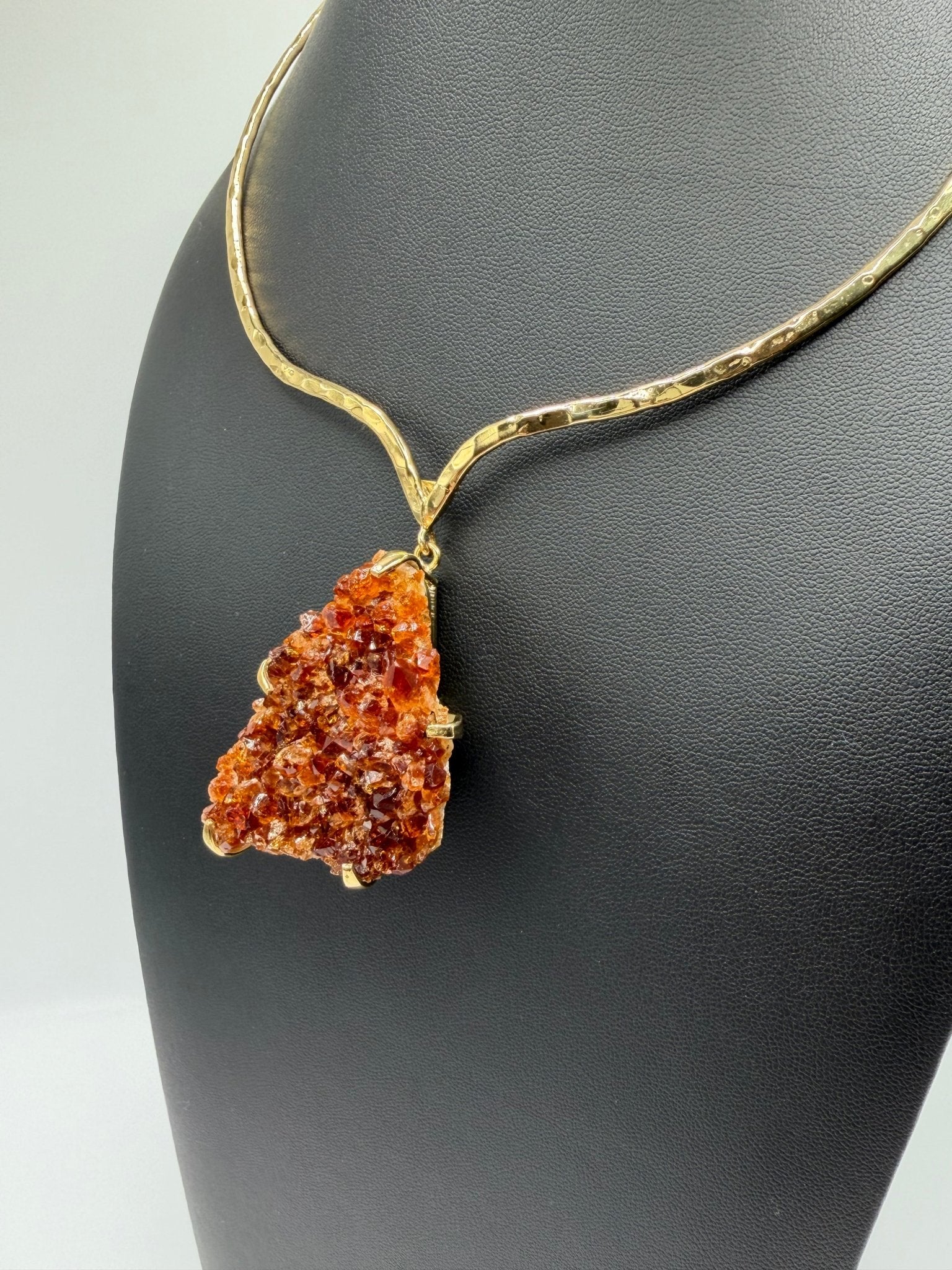 Amber Contour Necklace - AVA Jewelry