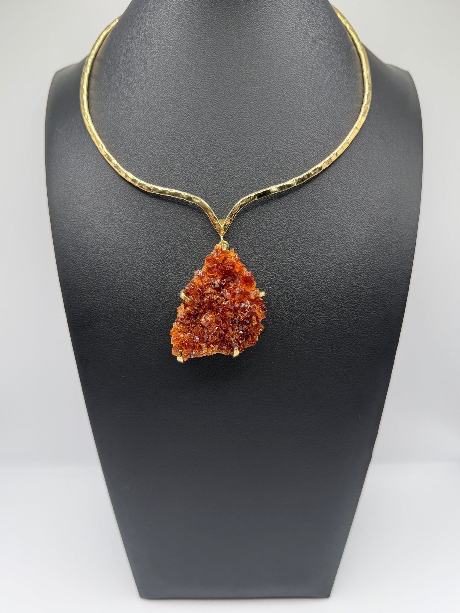 Amber Contour Necklace - AVA Jewelry