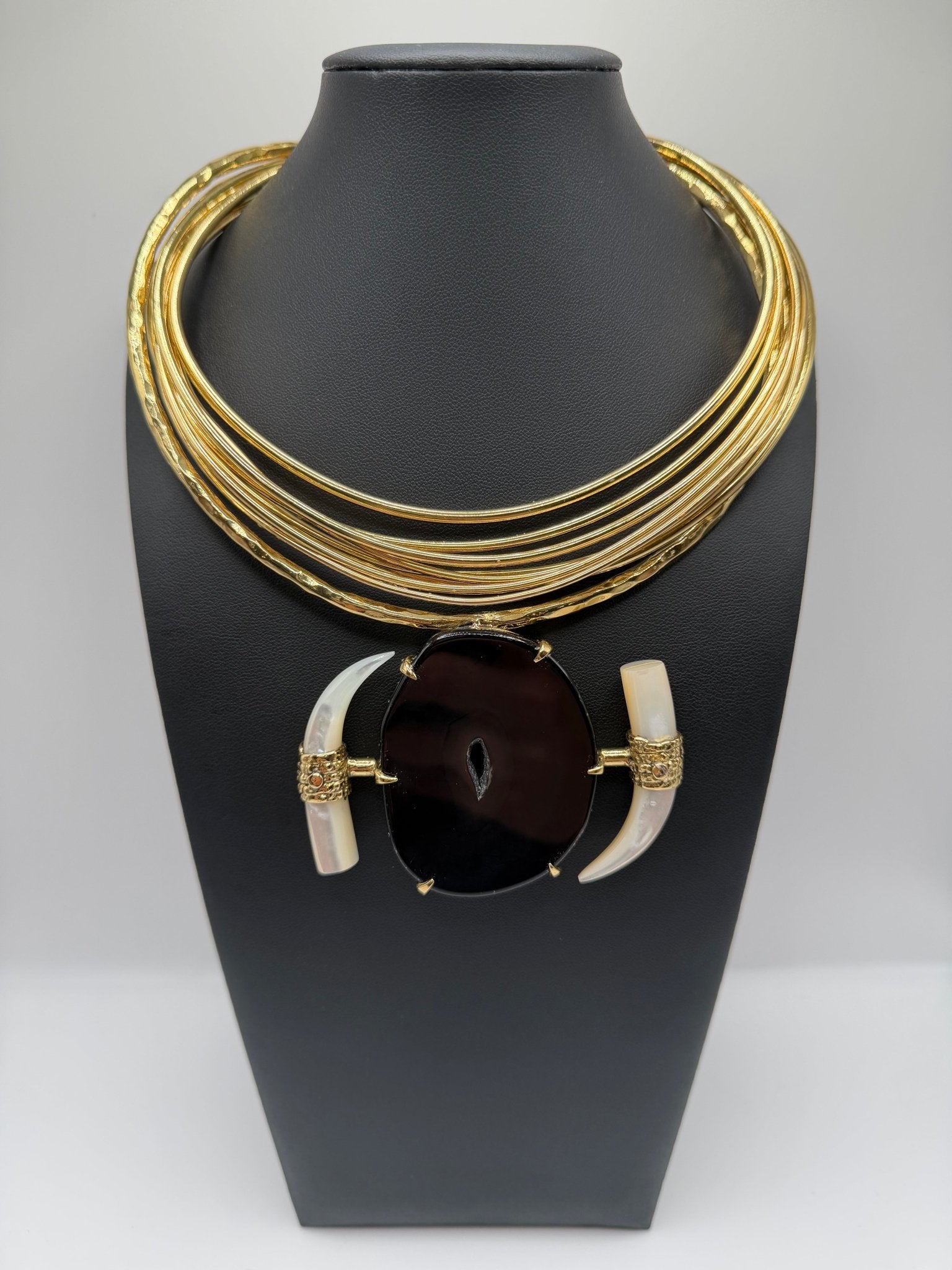 Black Agate Mother of Pearl Horn multilayer - AVA Jewelry