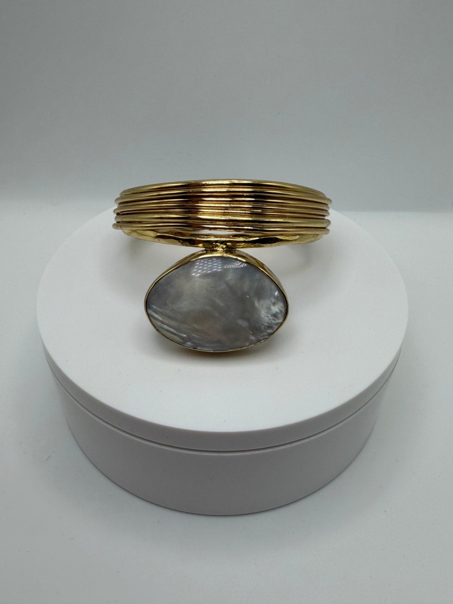 Mother of Pearl bracelet - AVA Jewelry