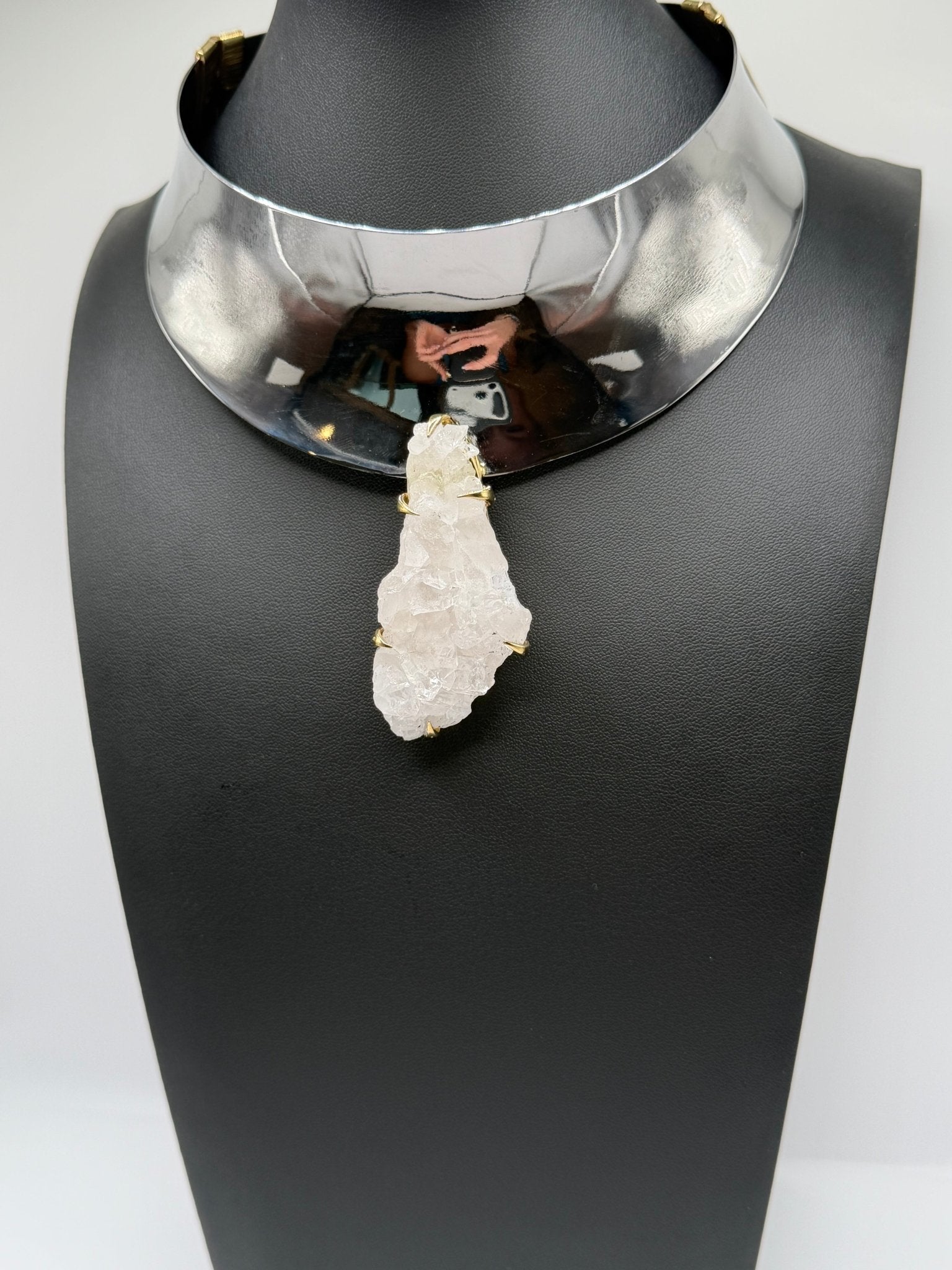 Stainless steel quartz collar - AVA Jewelry