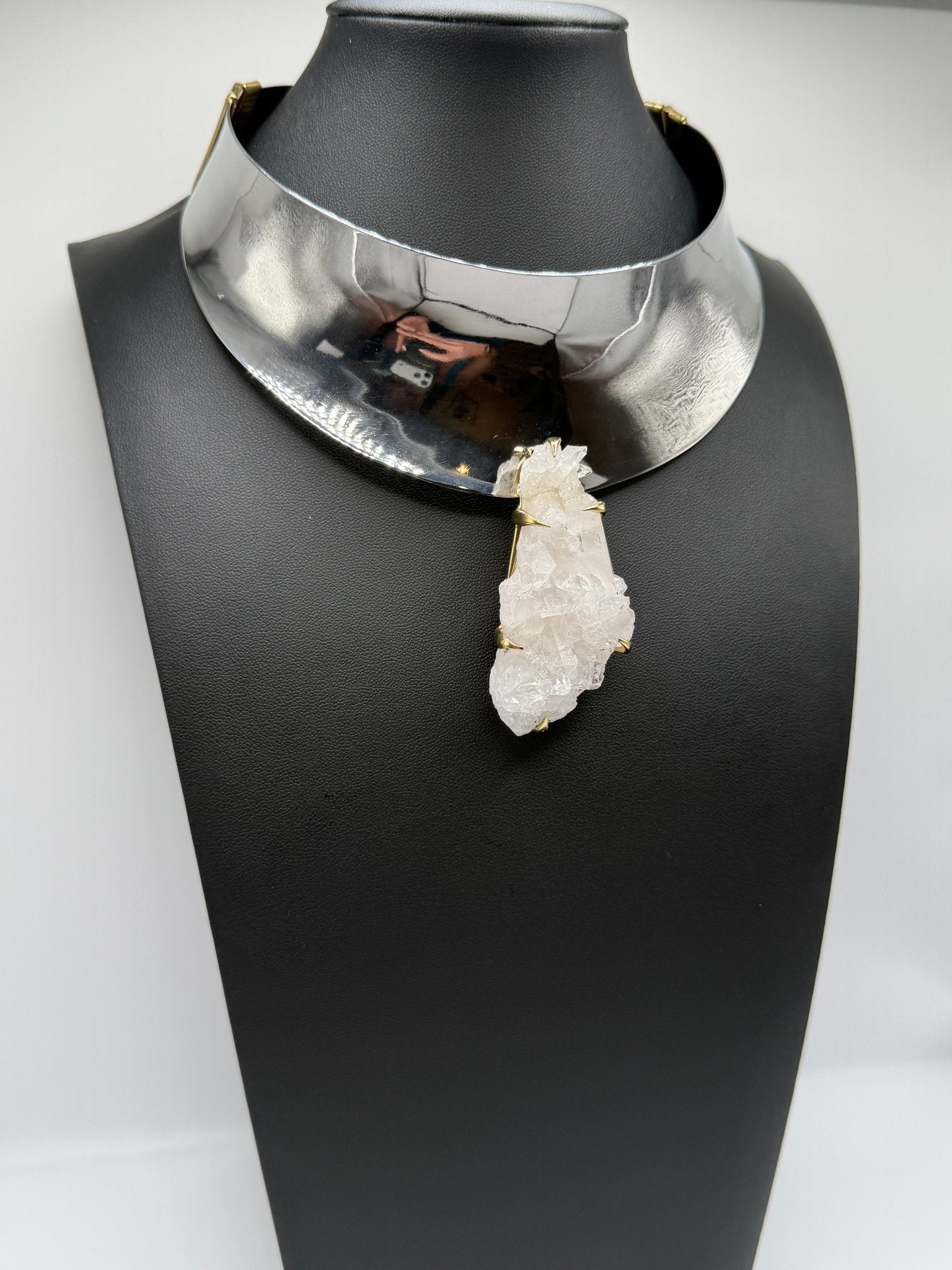 Stainless steel quartz collar - AVA Jewelry