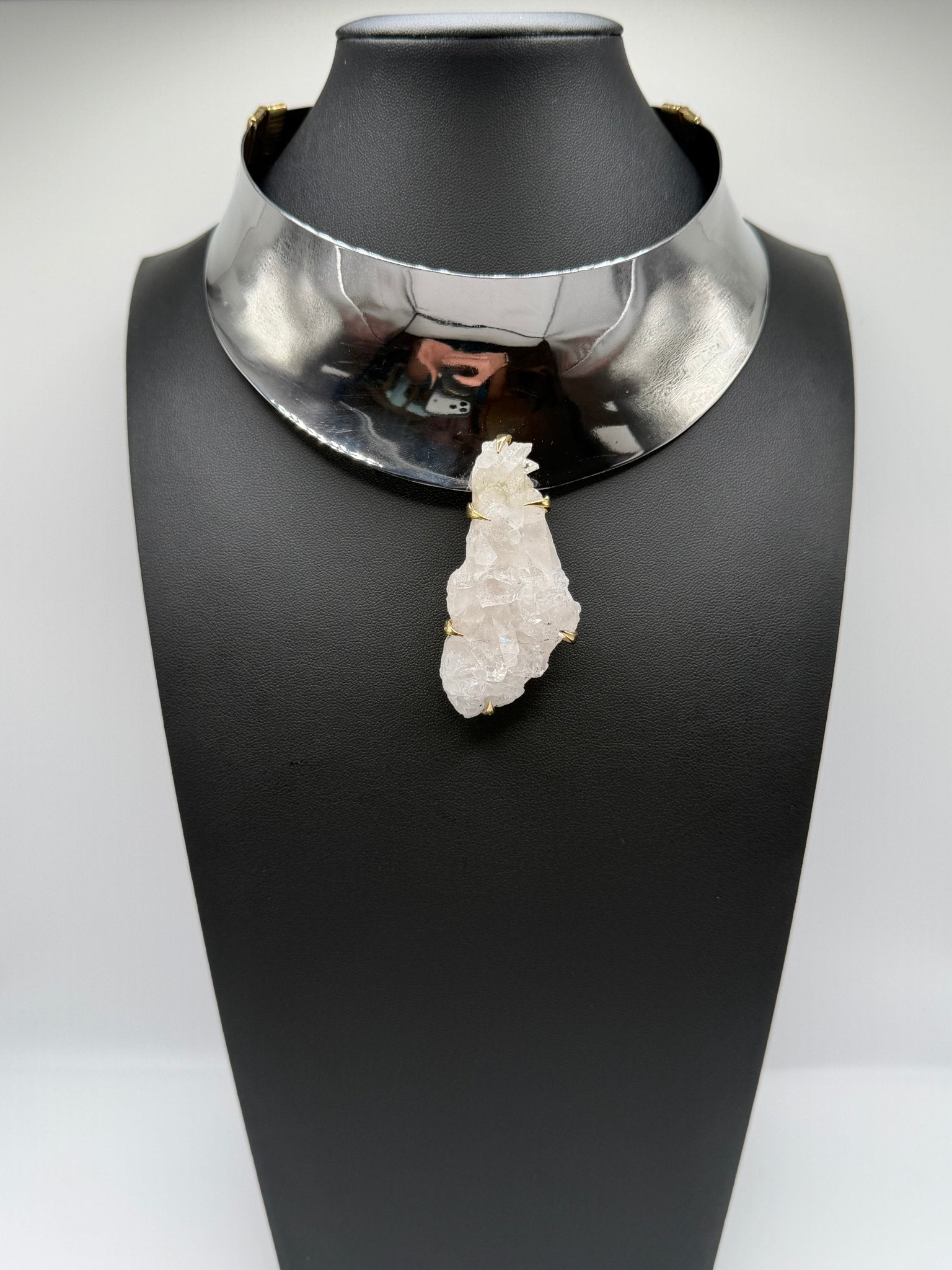 Stainless steel quartz collar - AVA Jewelry