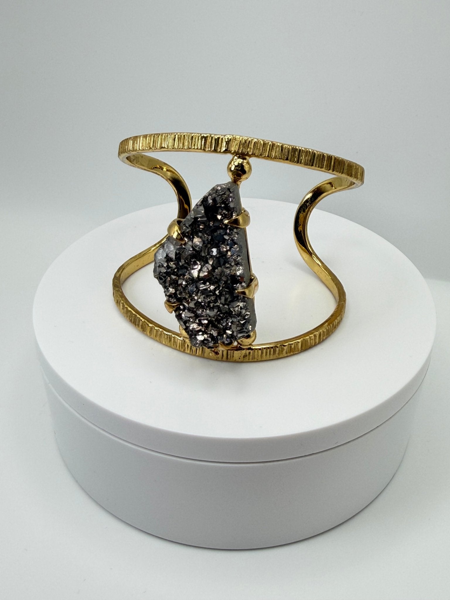 Titanium Singularity Cuff - AVA Jewelry