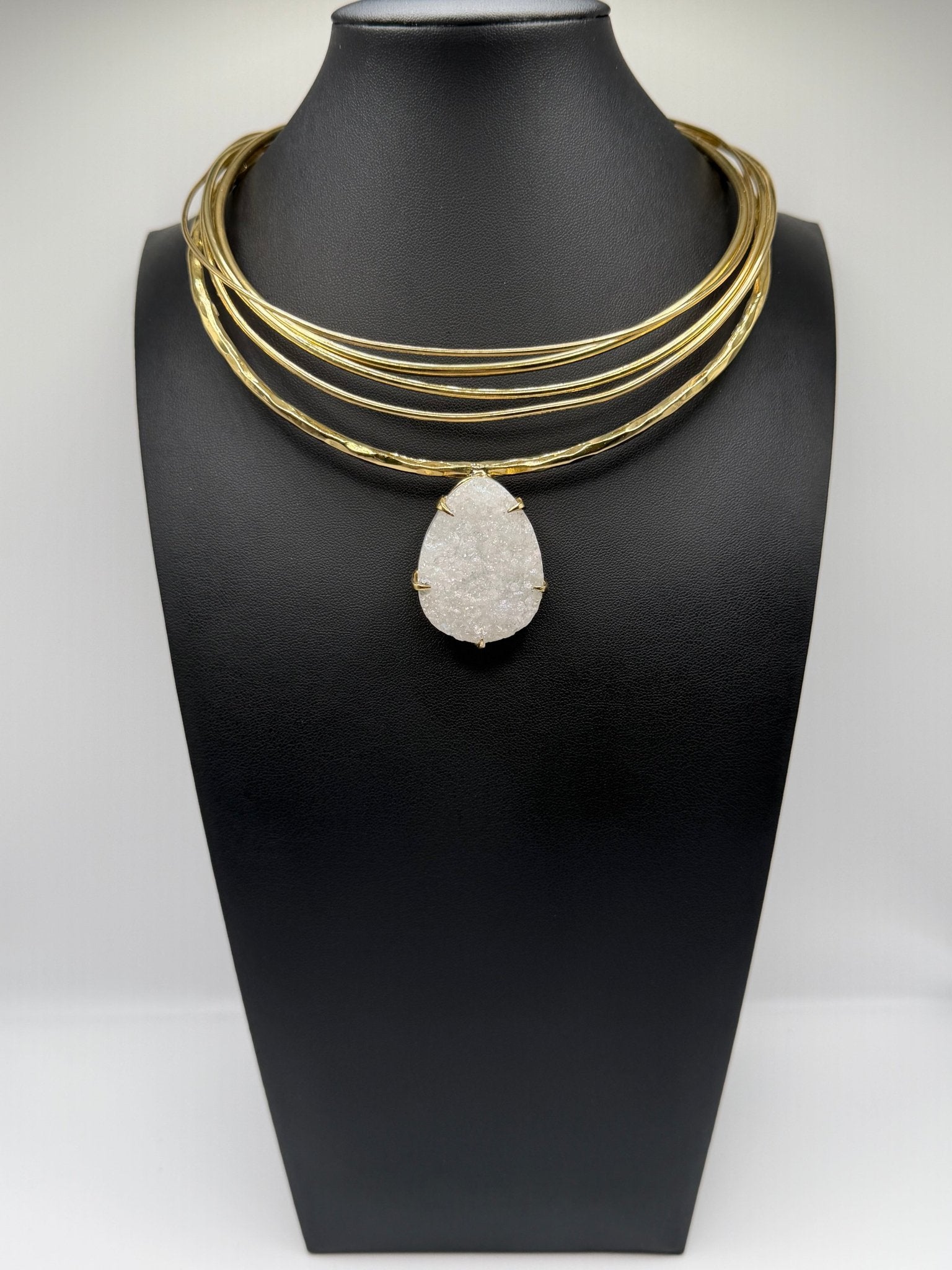 White deuzy multilayer choker - AVA Jewelry