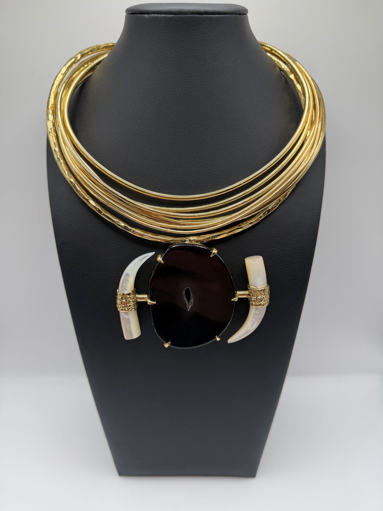 Black Agate Mother of Pearl Horn multilayer - AVA Jewelry