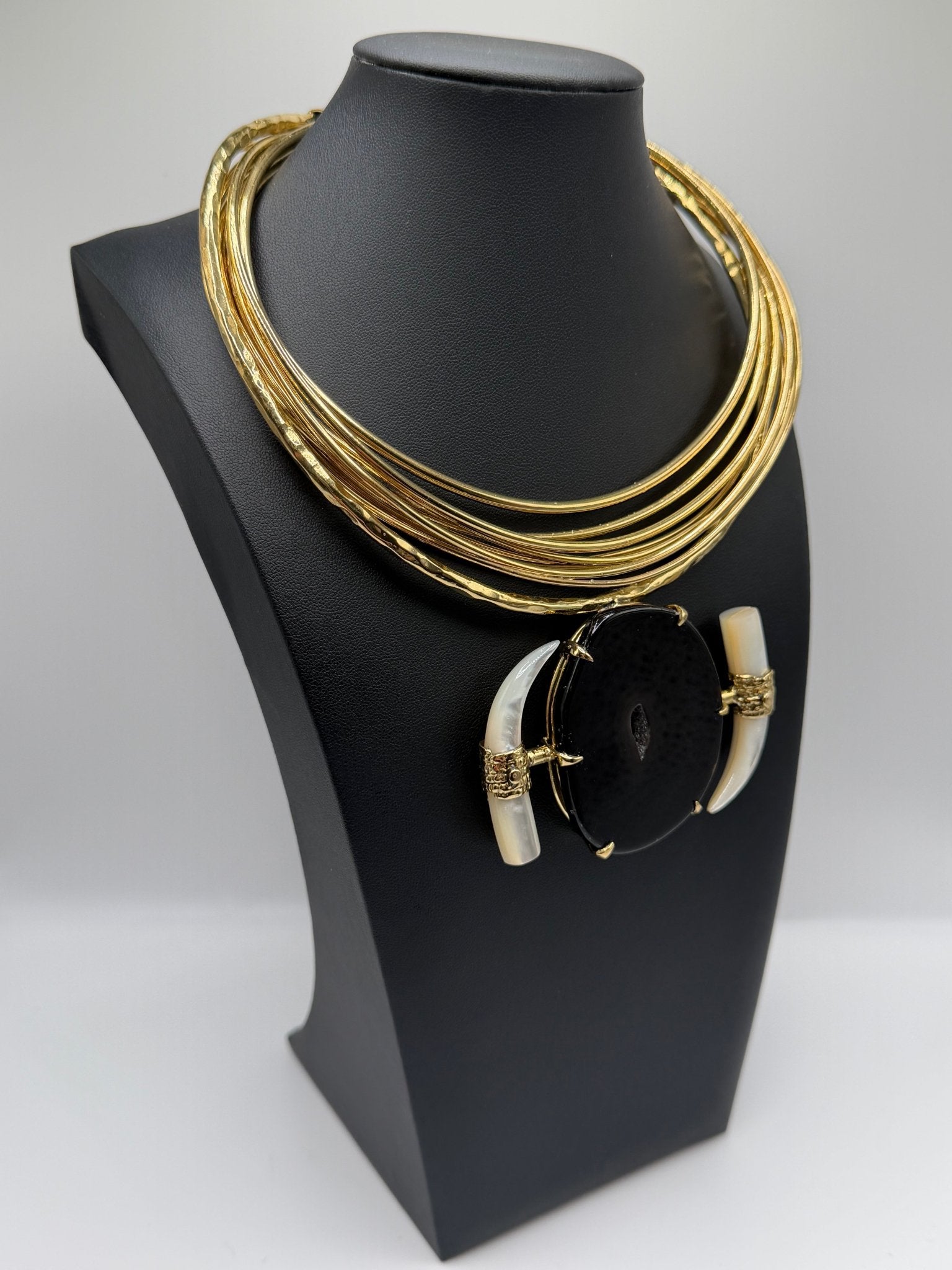 Black Agate Mother of Pearl Horn multilayer - AVA Jewelry