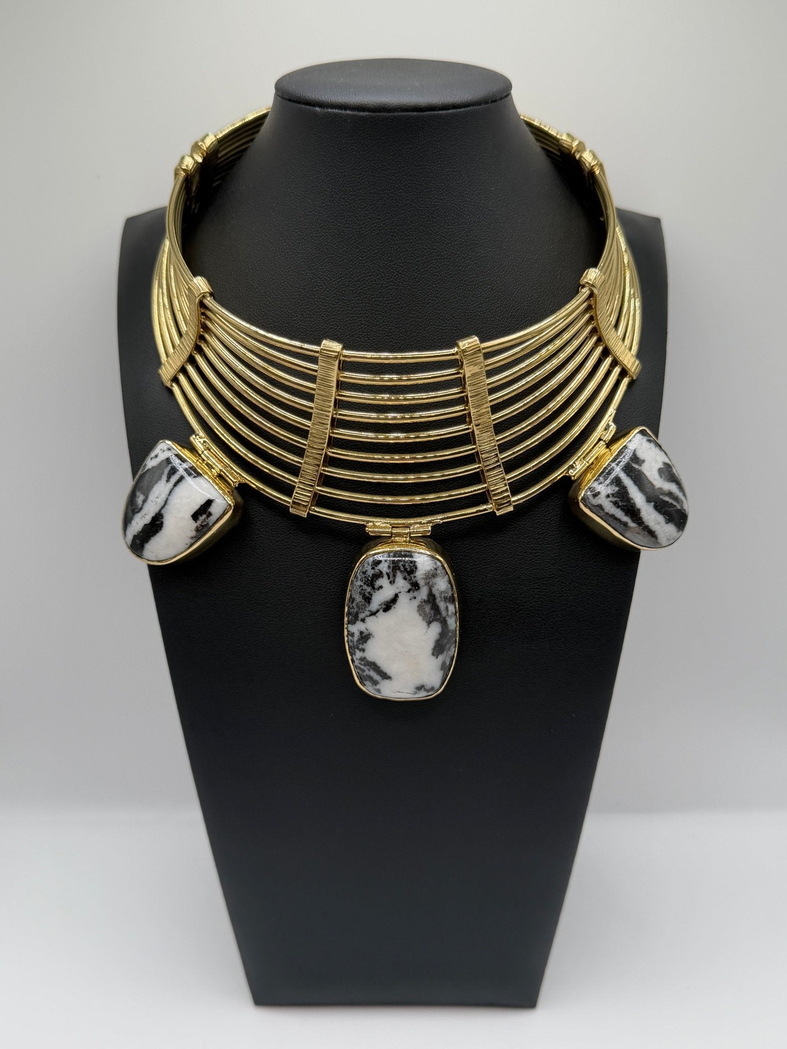 Black and White collar - AVA Jewelry