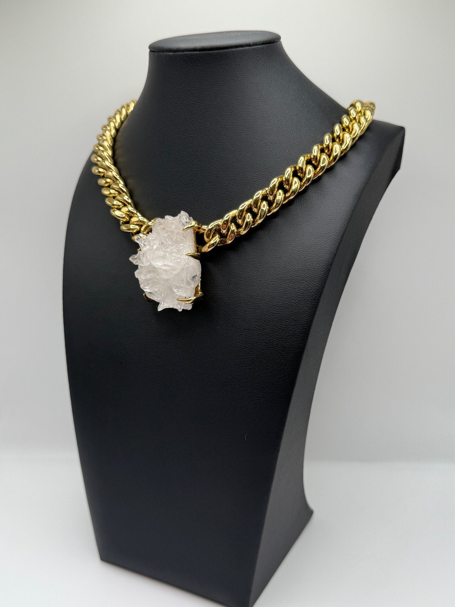 Iconic Quartz Crystal Chain Bold - AVA Jewelry