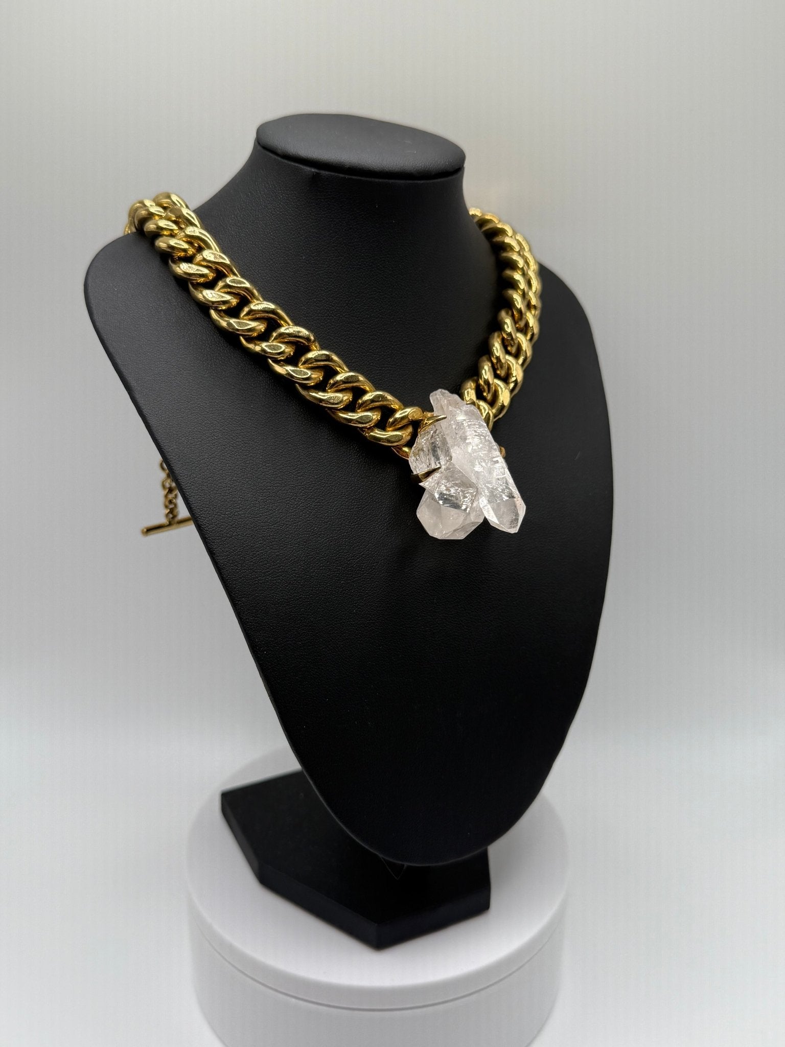 Iconic Quartz Crystal Chain Bold - AVA Jewelry