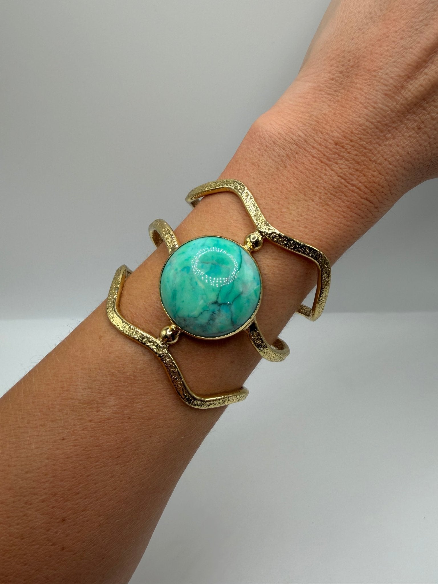 Light green bracelet - AVA Jewelry