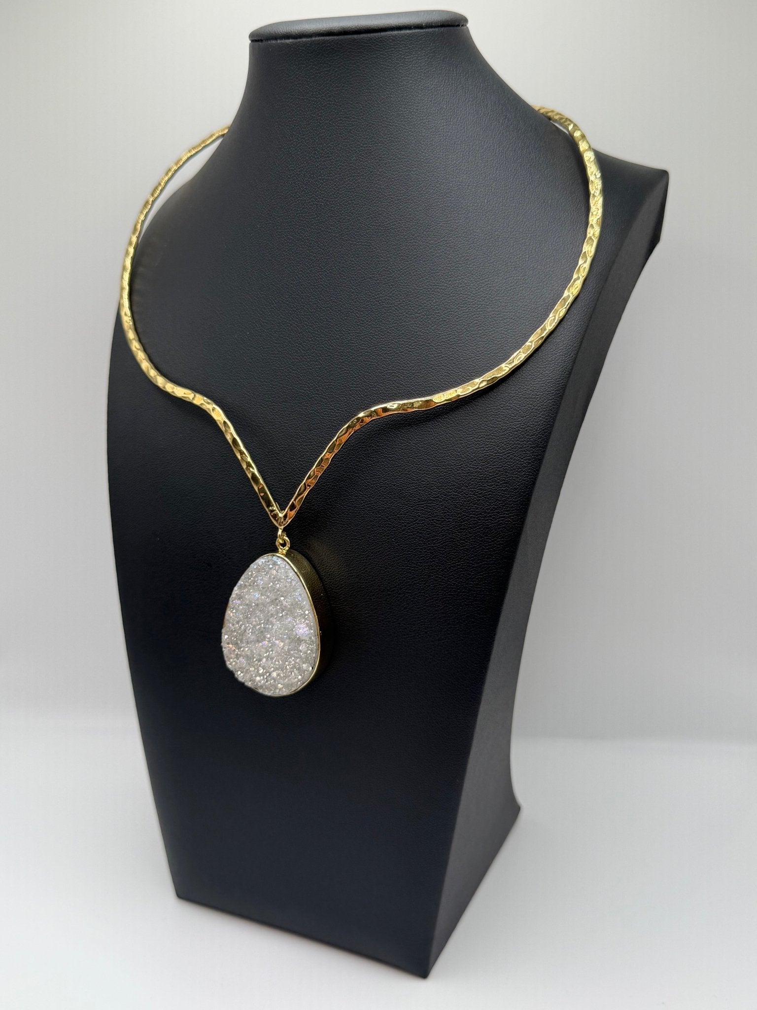 White Radiance - AVA Jewelry