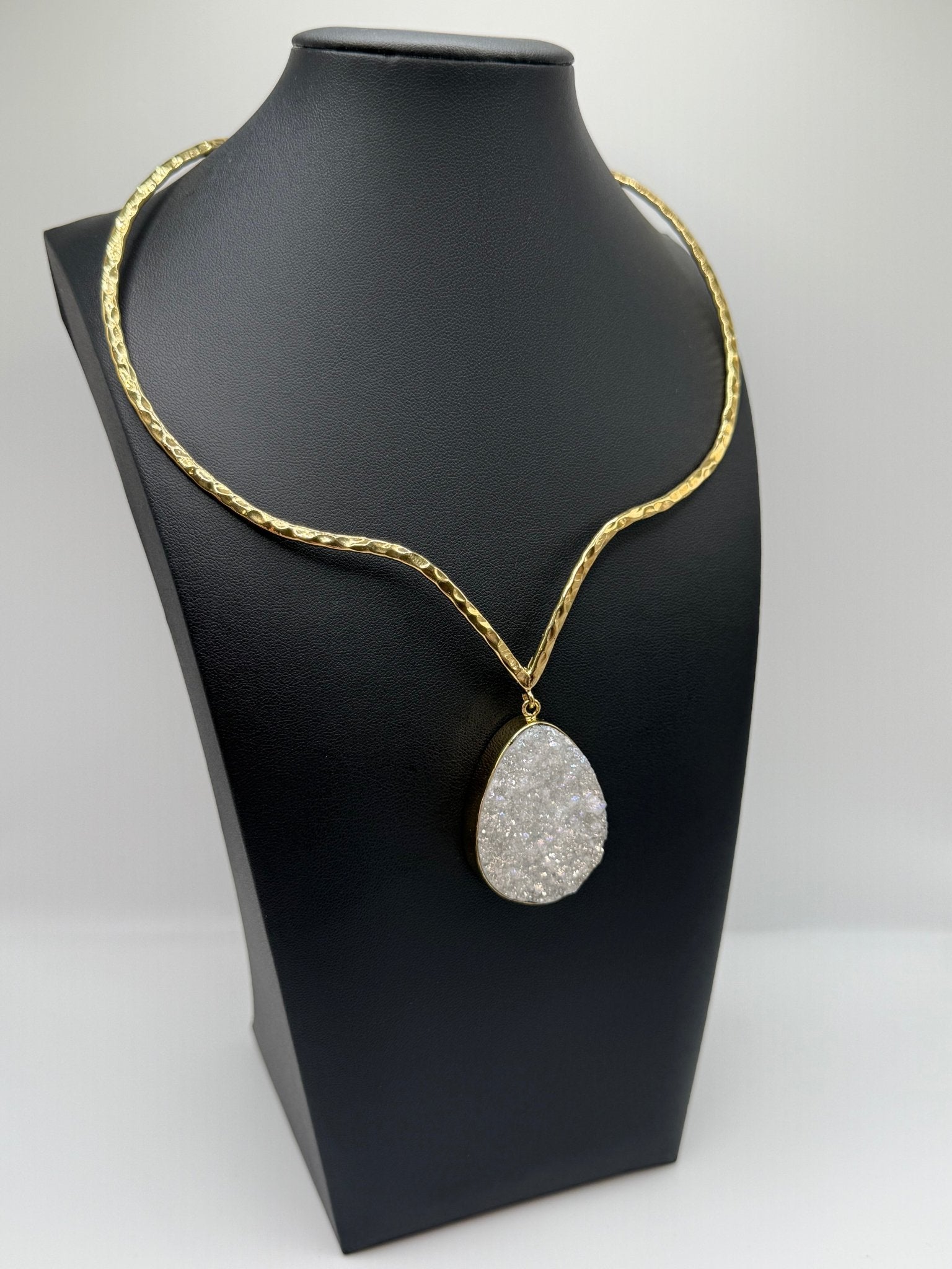 White Radiance - AVA Jewelry