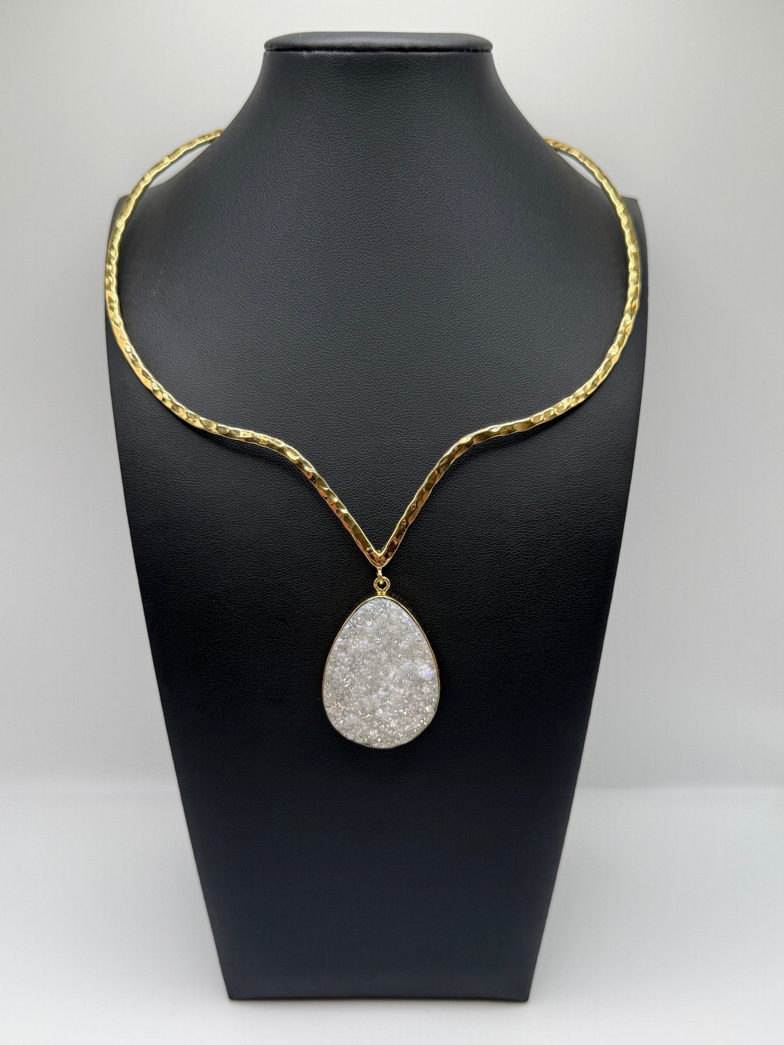 White Radiance - AVA Jewelry